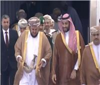 الأمير محمد بن سلمان يستقبل نائب رئيس وزراء عمان للمشاركة في «قمة جدة» | فيديو