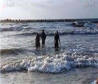 انتشال جثمان غريق شاطئ النخيل في الإسكندرية 