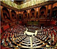  الرئيس الإيطالي يصدر مرسوما بحل البرلمان