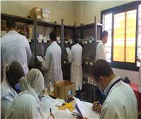 توقيع الكشف الطبي على 1373 مواطنا في قافلة طبية ببني سويف