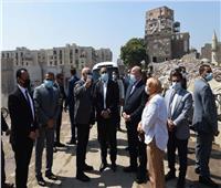 رئيس الوزراء يتفقد سير العمل بمشروع تطوير منطقة سور مجرى العيون | صور