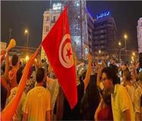 احتفالات في تونس إثر الإعلان عن فوز مشروع الدستور الجديد