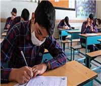 ‏طلاب الصف الأول الثانوي يؤدون امتحان مادتي الجغرافيا والأحياء .. اليوم