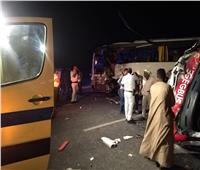 مصرع 3 أشخاص وإصابة آخر في حادث تصادم ثلاث سيارات في أسيوط