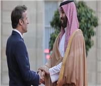 الرئيس الفرنسي يستقبل ولي العهد السعودي بقصر الإليزيه | فيديو