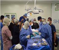 مستشفى الأطفال تنجح في استئصال ورم لـ«طفلة الجنين داخل الجنين»| صور