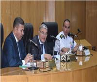 محافظ المنيا يعقد اجتماعاً لبدء تنفيذ "الموجة 20" لإزالة التعديات على أراضي أملاك الدولة