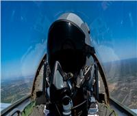 القوات الجوية الأمريكية تستخدم خوذة بتقنية الواقع المعزز| فيديو