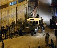 وسائل أعلام عبرية: أضرار لحقت بآلية عسكرية بعد تعرضها لإطلاق نار في نابلس