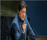رئيس وزراء باكستان السابق يتهم الحكومة بحجب يوتيوب خلال إلقائه كلمة 