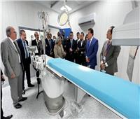 وزير الصحة يتابع حالة أول مريض تستقبله وحدة القسطرة القلبية بمستشفى العلمين 