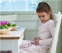 أسباب قد تجعل طفلك يعاني من آلام في المعدة بشكل متكرر