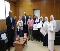 تكريم فريق طبي بمستشفى النصر بحلوان لإنقاذه حياة مريض مصابا بالإيدز