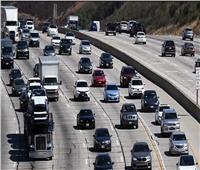 كاليفورنيا أول دولة في العالم تفرض حظرًا على بيع سيارات الغاز