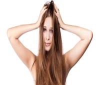 طرق بسيطة لعلاج مشكلة جفاف الشعر في الصيف