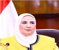وزيرة التضامن توجه بصرف مساعدات عاجلة لأسر ضحايا حادث فاقوس 