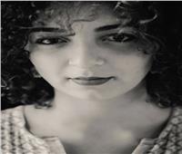 المخرجة المصرية كوثر يونس تلقي كلمتها في ندوة المرأة والسينما في فينيسيا