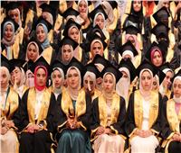 نائب رئيس جامعة الأزهر يشهد تخريج دفعة اليوبيل الذهبي لكلية طب البنات