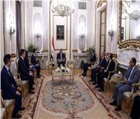 رئيس الوزراء يلتقي وفد شركة "OPPO" لاستعراض خطط الاستثمار في مصر خلال المرحلة المقبلة