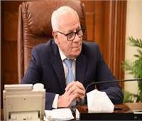 محافظ بورسعيد يناقش تجهيزات إطلاق حملة «طرق الأبواب» للتطعيم ضد كورونا