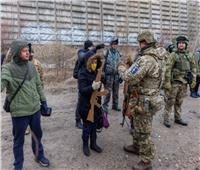 روسيا وأوكرانيا تتبادلان الاتهامات بشأن قصف مدنيين