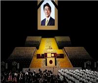 صور|تكريم رئيس الوزراء الياباني السابق شينزو آبي في جنازة رسمية مثيرة للجدل