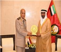 وزير الدفاع يعود إلى أرض الوطن عقب انتهاء زيارته الرسمية إلى الإمارات
