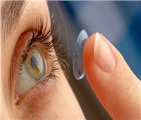 طبيب عيون يُحذر من شراء عدسات لاصقة مجهولة المصدر: «تسبب العمى»