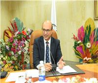 رئيس جامعة أسيوط يصدر عددًا من قرارات التعيين الجديدة بالكليات