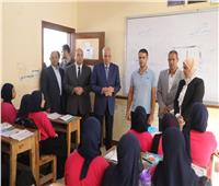 محافظ الجيزة يتفقد مدرستي منيل شيحة وبنك أبو ظبي الإعدادية بأبو النمرس | صور