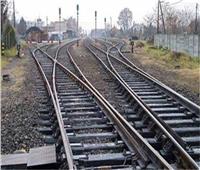 النقل تناشد المواطنين بعدم إقامة معابر غير شرعية على قضبان السكك الحديدية 