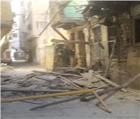 انهيار أجزاء من عقار قديم في حي الجمرك بالإسكندرية| صور 