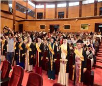 جامعة سوهاج تحتفل بتخريج 250 طالبًا ببرنامج الترجمة بكلية الآداب