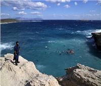 ارتفاع حصيلة ضحايا غرق زورقي مهاجرين في اليونان إلى 30 قتيلًا