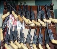 ضبط المتهمين بالترويج لبيع الأسلحة والذخائر «أون لاين»