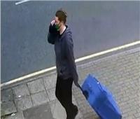 بريطانية تقتل صديقتها المقربة وتضع جسدها داخل حقيبة من أجل المال| فيديو