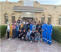 طلاب «بترول مطروح» في زيارة ميدانية لحقول السلام بالصحراء الغربية