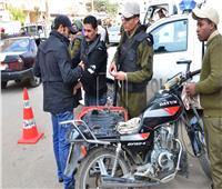 تحرير 1126 مخالفات لقائدي الدراجات النارية لعدم ارتداء الخوذة