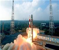 الهند تطلق أقماراً بريطانية إلى الفضاء