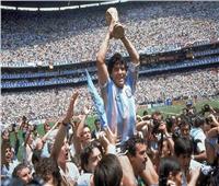 عودة قميص مارادونا التاريخي إلى الأرجنتين