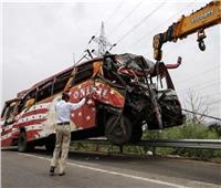 الهند: مقتل وإصابة 55 شخصًا جراء حادث تصادم 