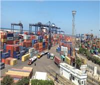 تداول 165 ألف طن بضائع استراتيجية بميناء الإسكندرية 