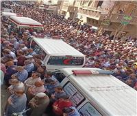 أهالي المحلة يشيعون جنازة 10 أشخاص ضحايا حادث المنصورة| صور