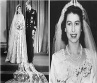 ساعدها محبيها في دفع ثمنه.. قصة فستان زفاف الملكة إليزابيث   