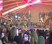 مدحت صالح يفتتح حفل مهرجان الموسيقي العربية بأغنية «برمي السلام»