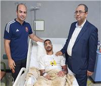 «عبدالمنعم» يغادر المستشفى بعد جراحة الأنف