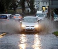 تعطل المرور في العاصمة البريطانية لندن بسبب الأمطار الغزيرة.. صور