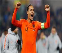 مدافع هولندا: حزين لغياب محمد صلاح وماني عن كأس العالم