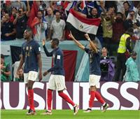 شاهد علم مصر حاضرا في فوز فرنسا على أستراليا
