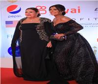 الفساتين السوداء تزين «ريد كاربت» حفل ختام مهرجان القاهرة السينمائي